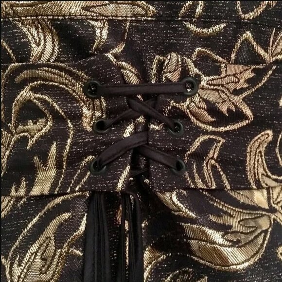 ARDEN B. Stunning Gold and Black Silk Halter Top - Size Large - Picture 4 of 9